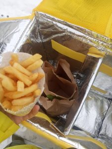 как курьер яндекс съел заказ